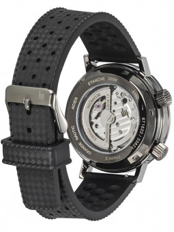 Montre Lip Nautic Ski sport automatique 671522 pour homme accompagnee de deux bracelets noirs : en silicone et en cuir