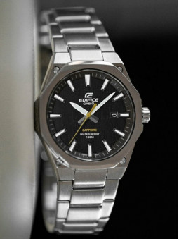 Autre vue de la montre Casio verre saphir ultraplate EFR-S108D-1AVUEF